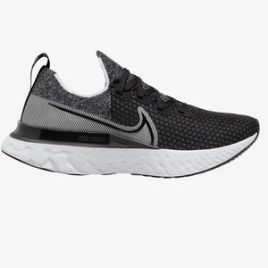 Nike Flyknit Infinity React size 6
